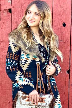 Beth_Dutton_Yellowstone_Kelly_Reilly_Blue_Tribal_Coat__68976 (1)