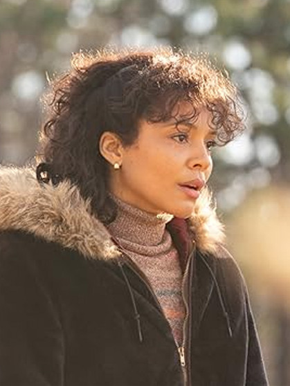 Carmen_Ejogo_True_Detective_Tv_Series_S03_Amelia_Reardon_Black_Jacket__42436