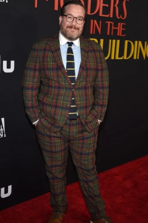 Howard Morris Only Murders in the Building S02 Suit