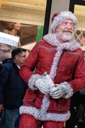 Red_One_JK_Simmons_Santa_Claus_Suede_Jacket__34566