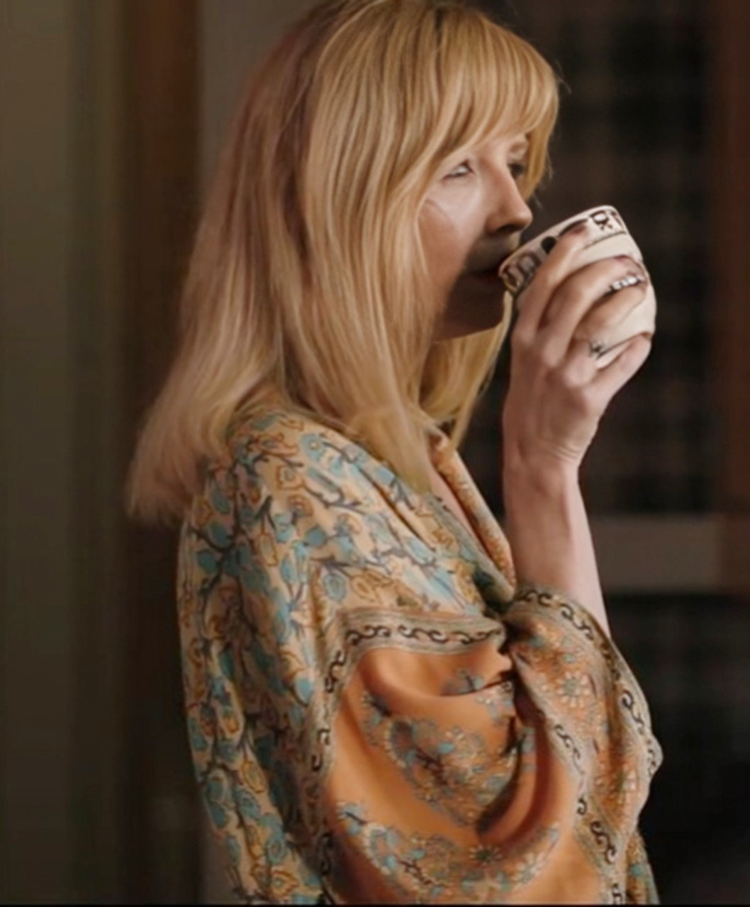 Yellowstone Beth Dutton Floral Robe 3 Yellowstone-Beth-Dutton-Floral-Robe__60421
