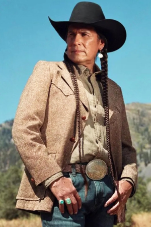 Yellowstone Season 5 Mo Brings Plenty Coat