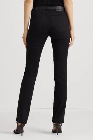 Mid Rise Straight Super Stretch Jeans in Black