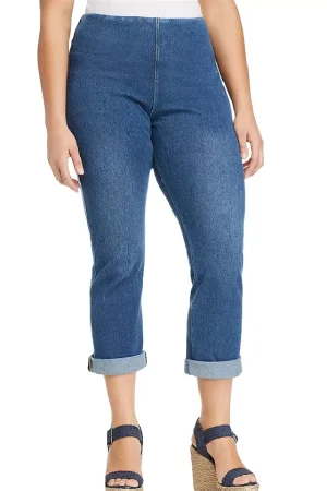 Pull-On Boyfriend Jeans in Mid Wash